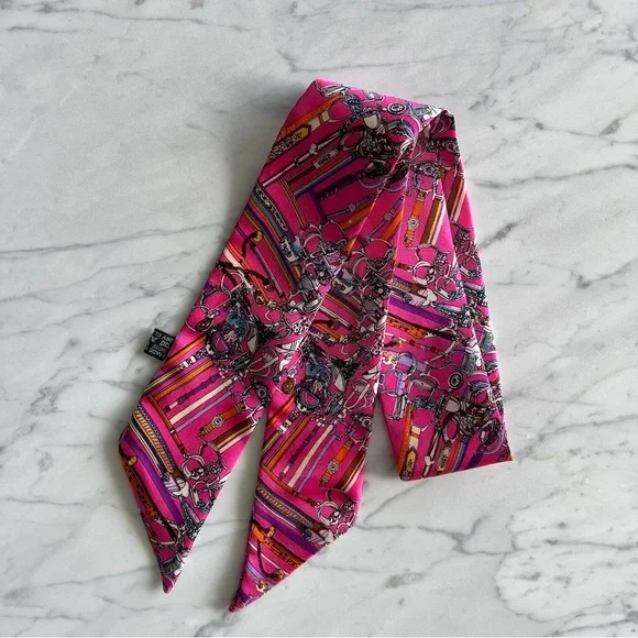 Vibrant Pink Patterned Scarf - Picture 3 of 6